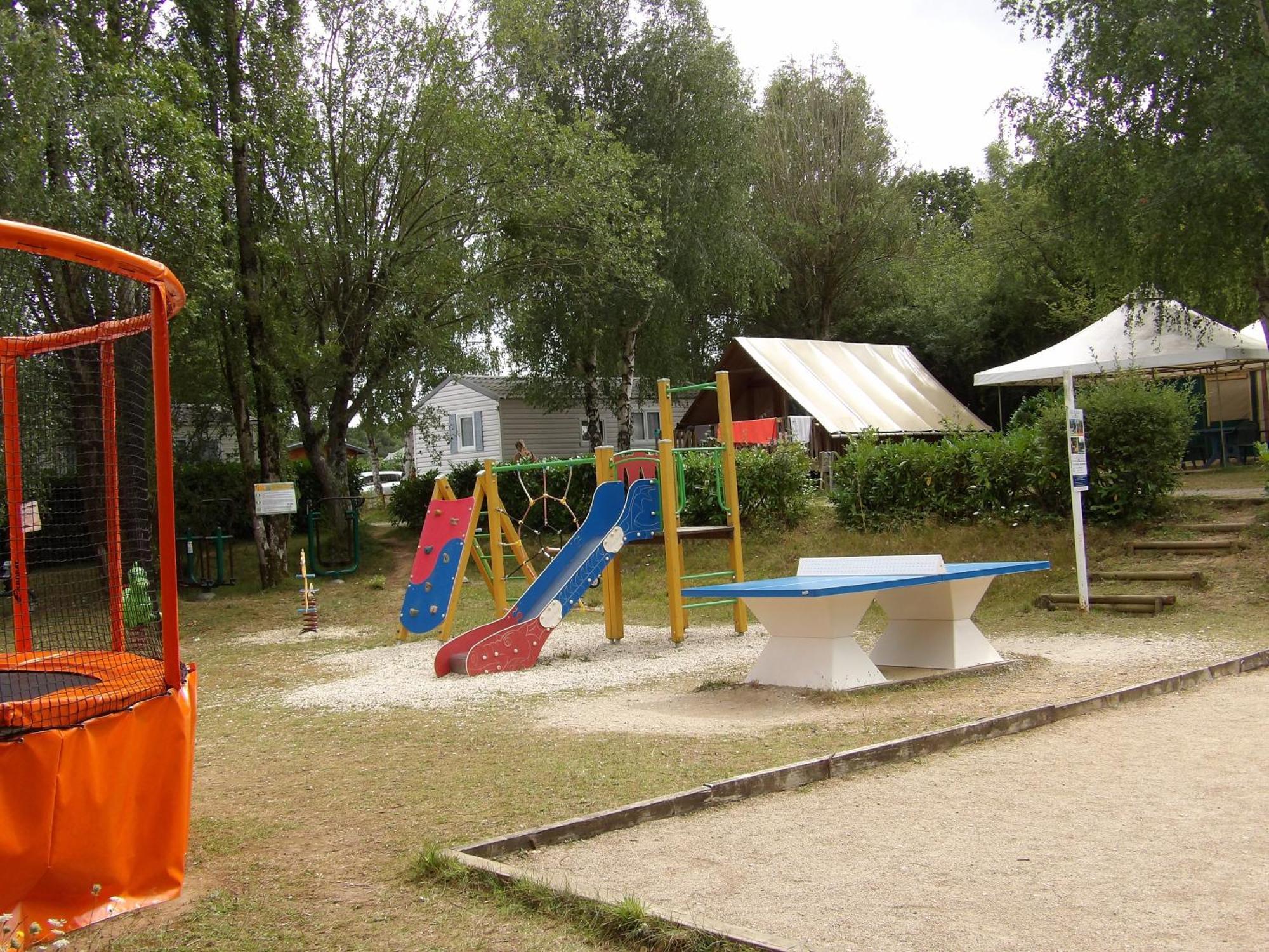 Camping Smile & Braudieres Mézières-sous-Lavardin エクステリア 写真