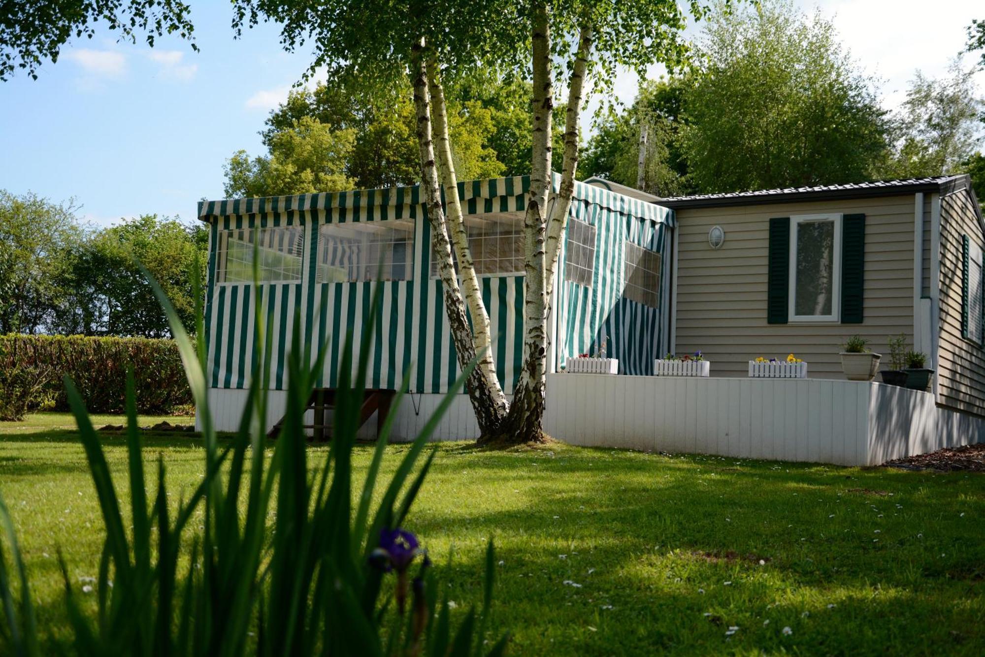 Camping Smile & Braudieres Mézières-sous-Lavardin 部屋 写真